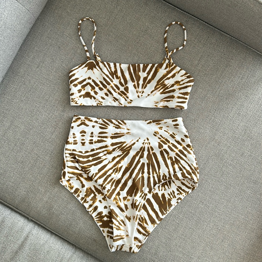 Mikoh matching cyclone set. Kumu 2 top, lami medium bottom